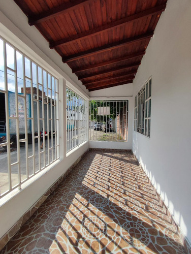 Casa En Venta En Los Patios. Cod V28567