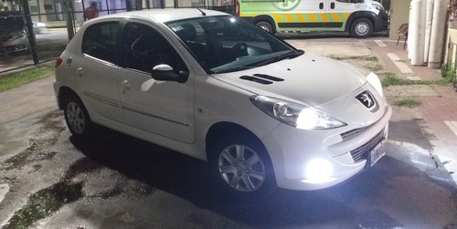 Peugeot 207 2013 1.4 Allure 75cv