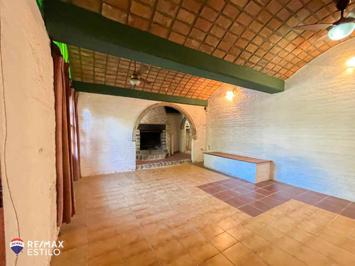 Casa Quinta Quincho, 309 M2 Lote, Piscina, Jardín.