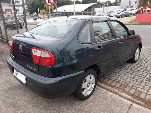 Imagem 3 de 10 de Seat Cordoba 1.6 4p 2000