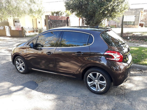 Imagen 7 de 14 de Peugeot 208 Feline 2013