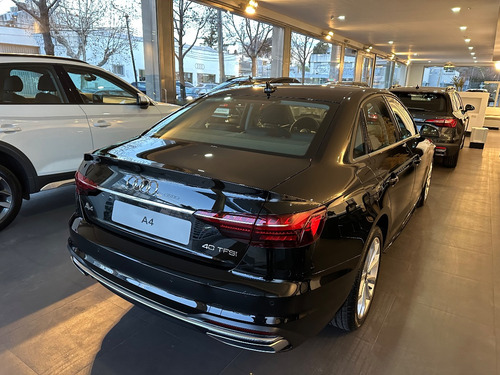 Audi A4 2.0 40 Tfsi Front