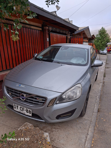 Volvo S60 D5 R-Design