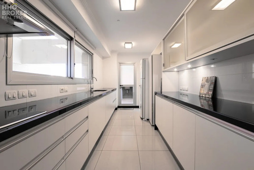Torrelobos, Punta Del Este, Apartamento En Alquiler Frente Al Mar.