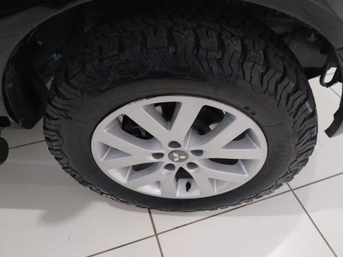Imagem 9 de 12 de Pajero Tr4 2.0 4x2 16v 140cv Flex 4p Automático