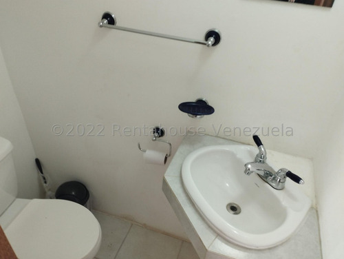 Imagen 8 de 18 de Venta En Margarita. Townhouse. 3 Hab Y 3 Baños. Excelente Ubicación. Xm. 23-13852