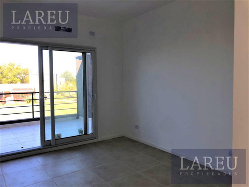 Imagen 8 de 19 de Casa En Venta - Barrio El Cantón, Islas