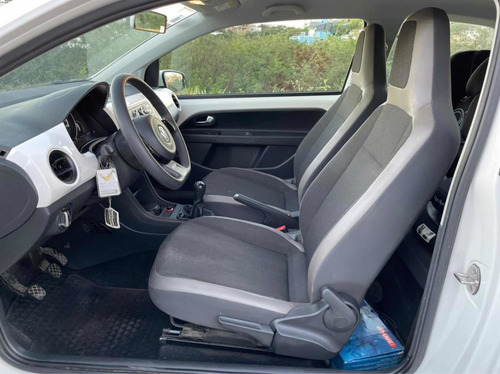 Volkswagen Up! 2015 1.0 High Up! 75cv 3 P