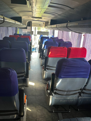 Imagen 4 de 5 de Ómnibus Único En Su Estado, Volvo B10 R, Año 2001.