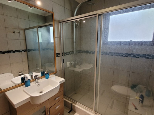 Casa En Venta En Calle Colina Vista Hermosa Las Condes