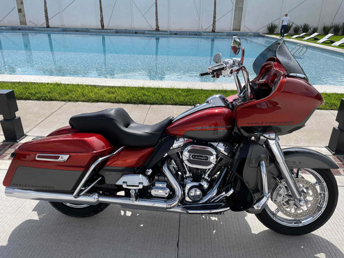 Imagen 1 de 9 de Harley Davidson Road Glide Cvo