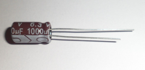 Imagen 2 de 3 de Capacitor Condensador 1000uf, 6.3v, 105ºc Pack(4 Unidades)