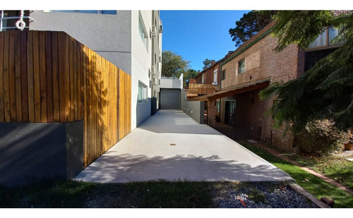 Departamento En Venta 2 Ambientes Con Pileta Y Cochera!