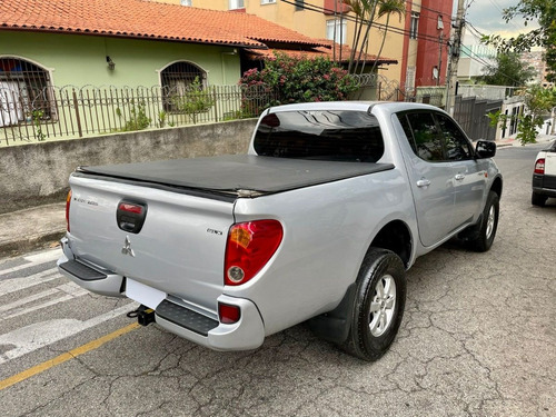 Imagem 6 de 13 de L200 Triton Glx 4x4 Cambio Manual