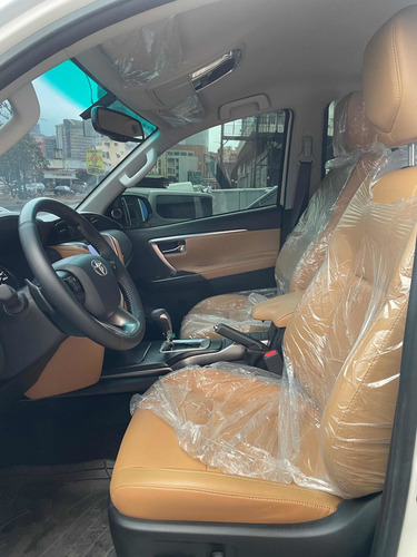 Imagen 7 de 11 de Toyota Fortuner Vx