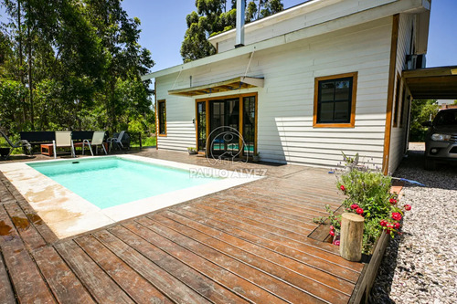 Mu, Casa En Dos Plantas, Con Tres Dormitorios, Y Dos Baños. Hermosa Barbacoa Con Piscina Climatizada