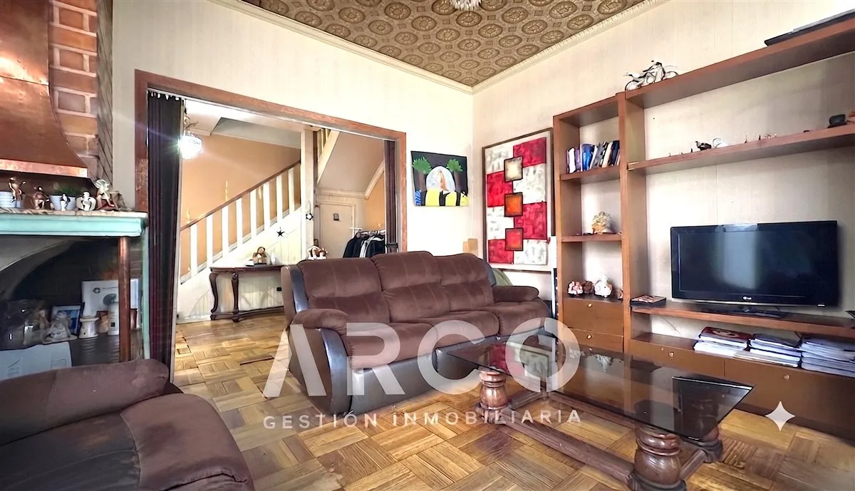 Imagen 2 de 16 de Casa En Venta De 4 Dorm. En Ñuñoa
