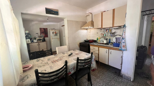 Casa En El Manzanar Sobre Los Tilos 694 (esquina Frente A Boulevard)