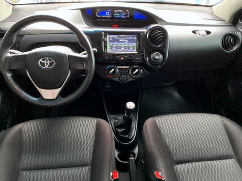 Toyota Etios 1.5 X Sedan 16v