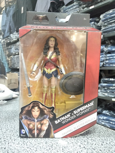 Dc Multiverse Wonder Woman, Grapnel Blaster Replica, D Of J. (Usado)