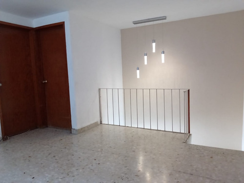 Casa Venta Militar Marte..... Calle Cerrada 197 Mts. Terreno