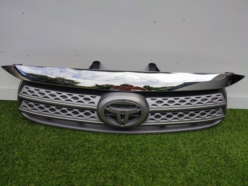 Parrilla Genérica Para Toyota Fortuner 2009-10-11 