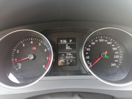 Imagen 14 de 15 de Volkswagen Jetta 2016 2.5 Comfortline Tiptronic At