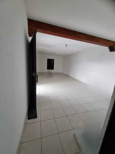 Local En Venta En Esquina Avenida Santa Fe Con 2 Departamentos