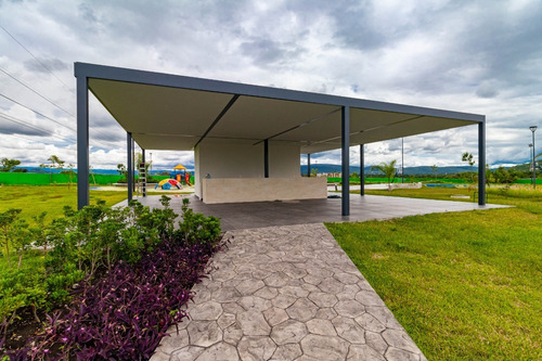Imagen 13 de 16 de Venta De Casa Con Terraza Al Sur De Cuernavaca