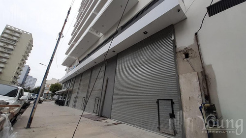 Imagen 6 de 19 de Local Sobre Paysandu, Doble Altura, Venta En Pozo, En Wilde Centro!!!!