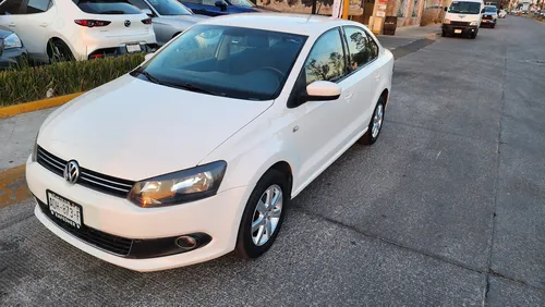 Volkswagen Vento 1.6 Highline Mt
