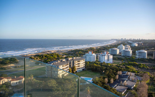 Apartamento En Venta En Punta Del Este  (ref: Atm-7210)