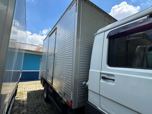 Baú Iveco Caminhonete Caminhão 3/4 4.20 Metros Comprimento