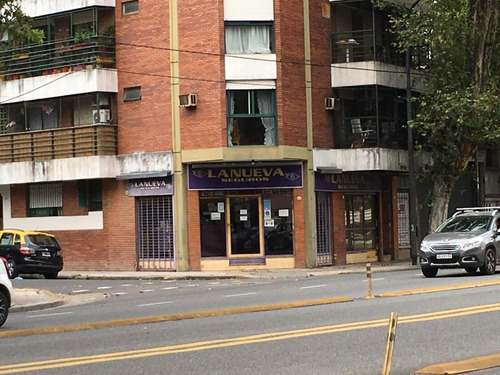 Imagen 6 de 19 de Muy Lindo Local En Esquina Sobre Juan B Justo