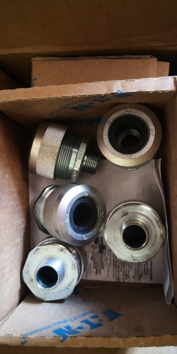 Caja Con 5 Glandulas Mod Cgb298 Crouse Hinds 3/4 (Usado)