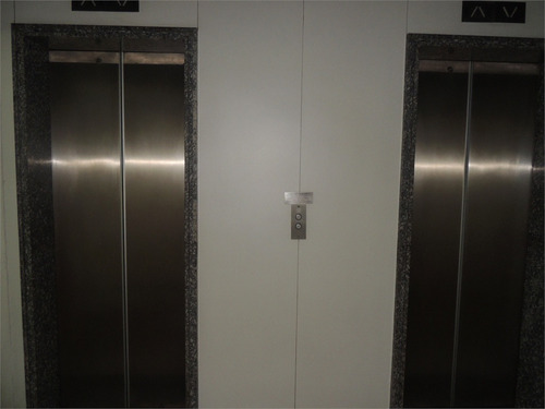 Imagem 5 de 23 de Sala Comercial Em Ótima Localização - Reo394854