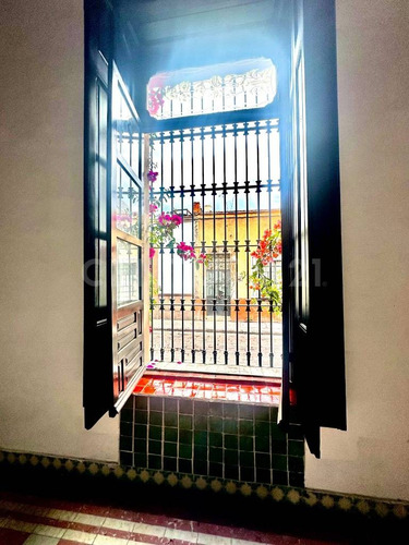 Renta Casona Centro Histórico Av. Hidalgo, Queretaro