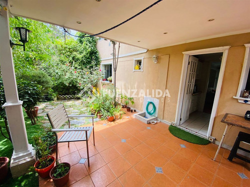 Casa En Venta De 3 Dorm Y 2 Bañ En La Comuna De El Bosque