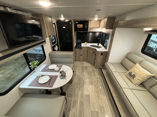 Trailer Importado Winnebago 2326rk - 0km - Y@w2