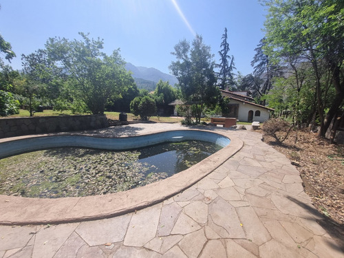 Gran Casa En Precioso Terreno Del Arrayán