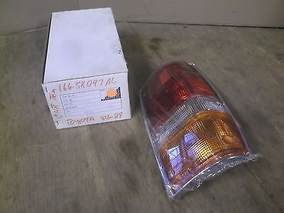 1984-88 Toyota 81560-89150 Eagle Eyes Rear Lamp Ks-ty424-b