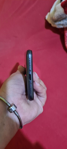 Celular Pocophone F1
