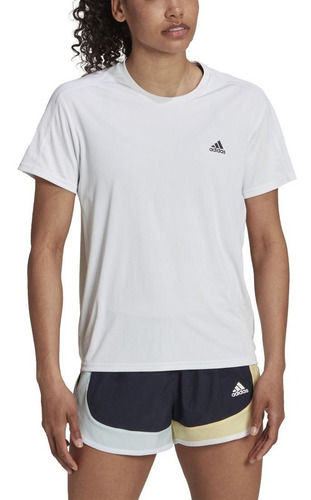 Imagen 2 de 6 de Remera adidas Run It Blanca De Mujer