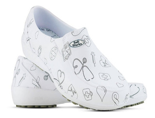 crocs estampados enfermagem