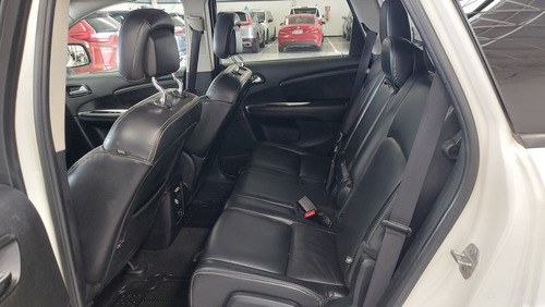Dodge Journey 2.4 Sxt 7 Pasajeros At
