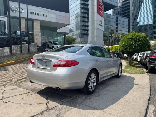 Infiniti M37 Premium
