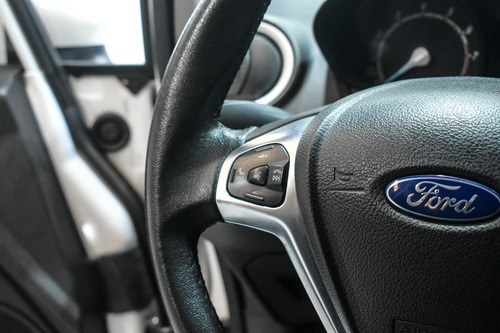 Ford Fiesta Kinetic 1.6 Se 120cv