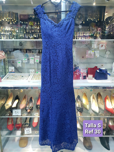 Vestido Elegante Azul Con Hermosos Detalles Brillantes 