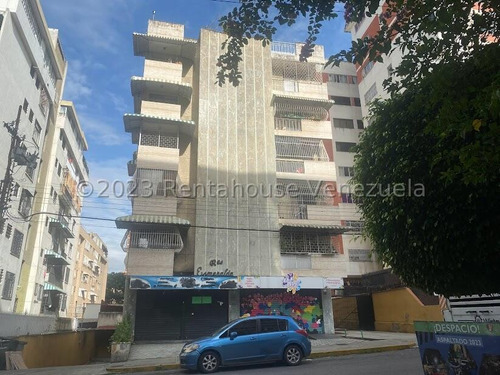 Apartamento Totalmente Remodelado En Venta Los Palos Grandes Caracas 23-32092 Mr. 