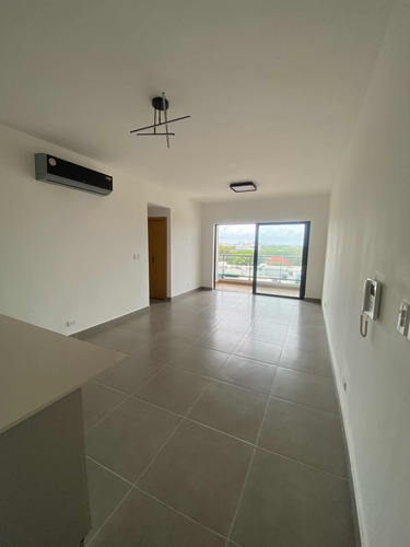 Apartamento En Alquiler En Gazcue Vista Al Mar 2habitaciones